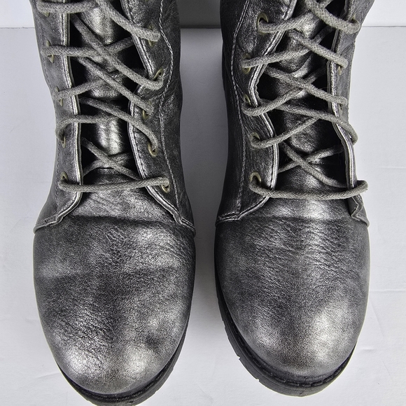 Seven 7 Women's Silver Metallic Lace-Up Mr. Zipper Combat Zip Boots, Size: 10 - Picture 2 of 13